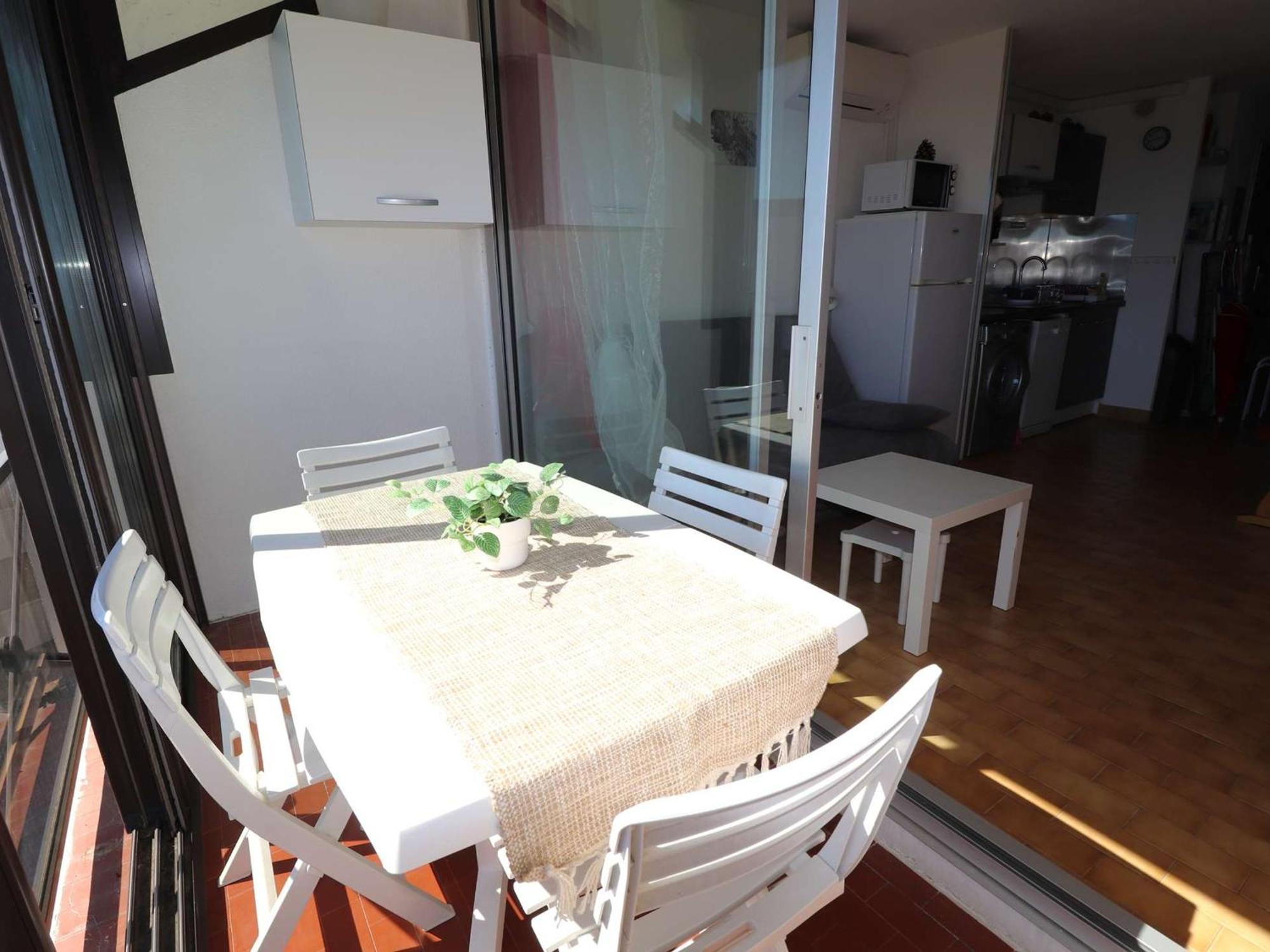 Studio Climatise Double Cabine Avec Piscine Et Parking A 650M De La Plage - Fr-1-307-140 Le Grau-du-Roi Exterior photo